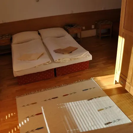 Kwatera prywatna Privat 200 *